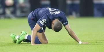 Kylian Mbappé quitte le Parc des Princes sur une note amère après une piètre prestation face à Dortmund